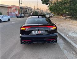 كيا ستينغر